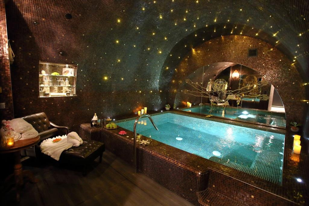 Metropol Palace Hotel主图