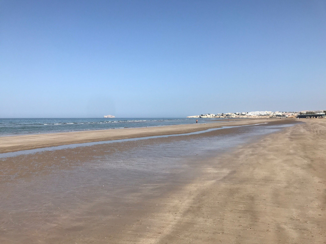 Qurum Beach景点图片