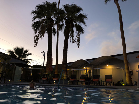 棕榈泉酒店主图