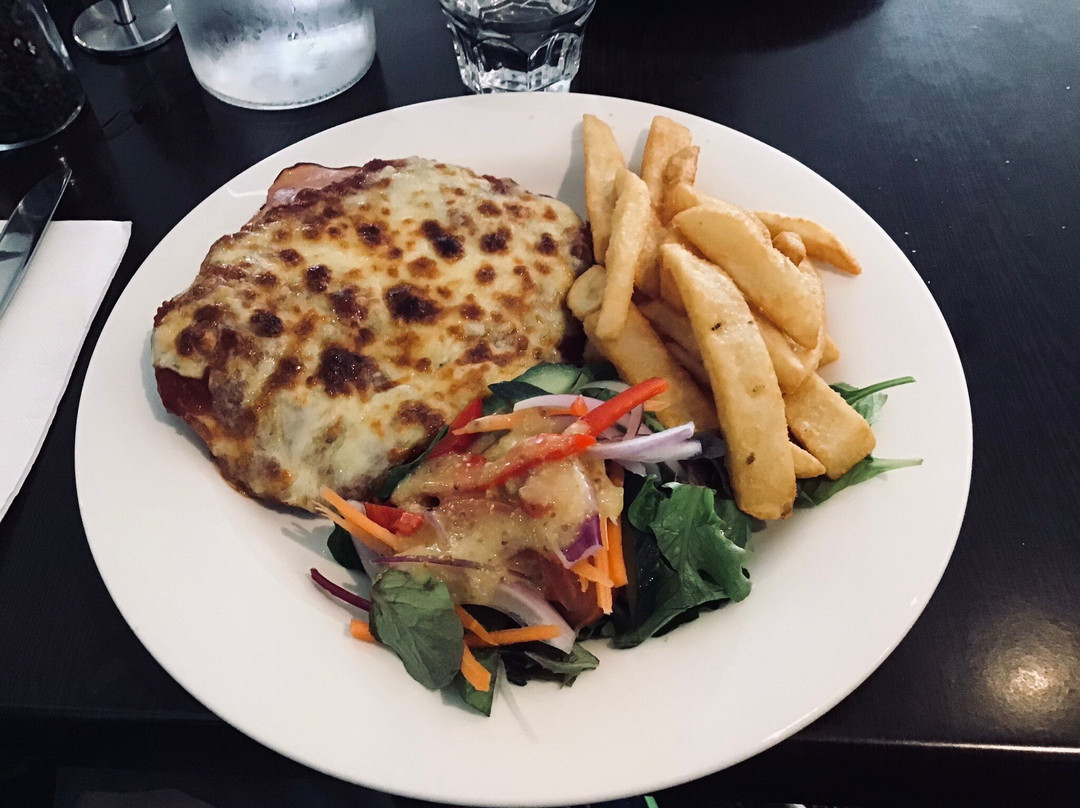 Sir Charles Darling Hotel