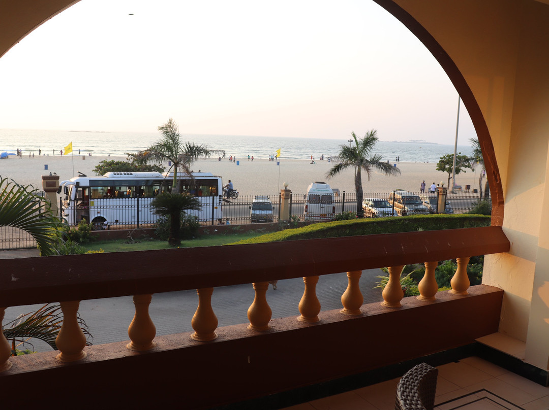 Paradise Isle Beach Resort主图