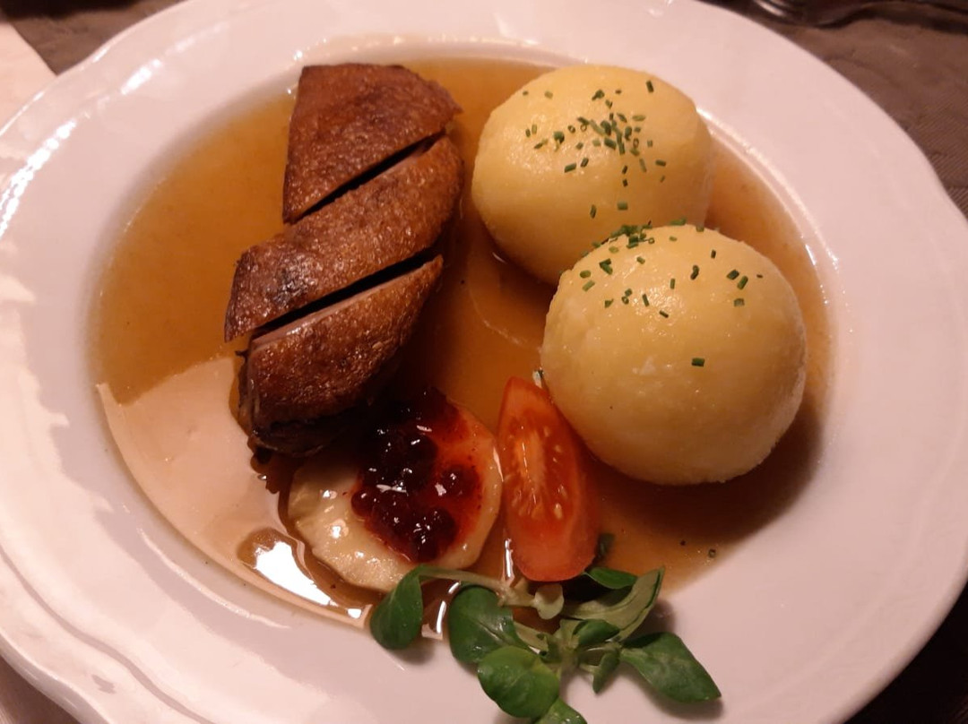 Goldener Hirsch主图