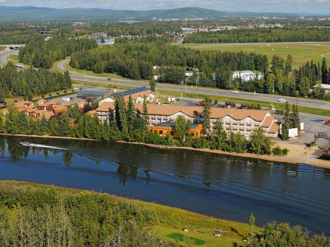 派克斯水畔旅馆主图