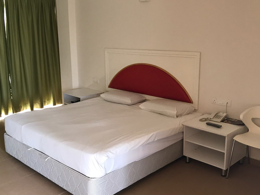 Akar Beach Resort主图