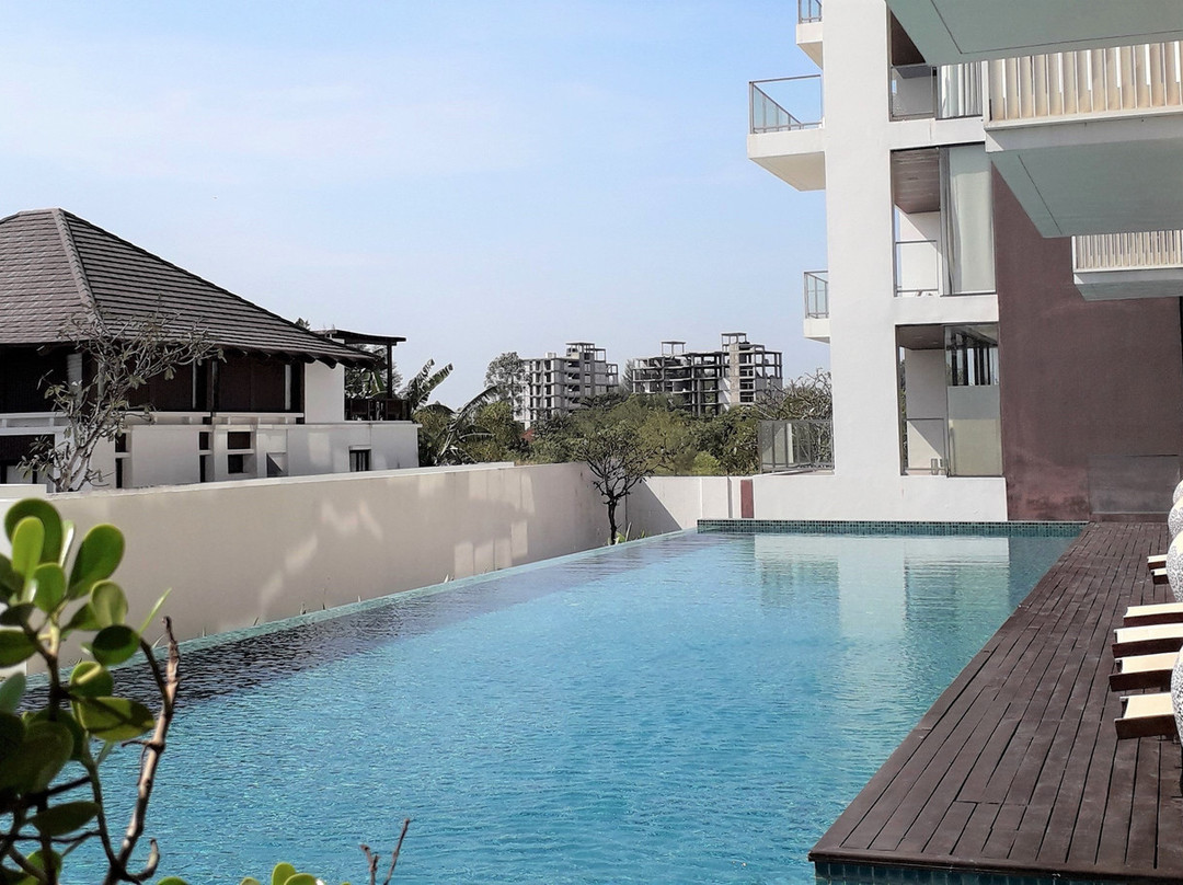 东方海滩度假酒店主图