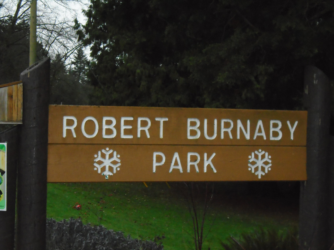 Robert Burnaby Park景点图片