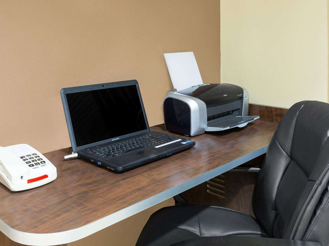 Microtel Inn & Suites by Wyndham Ozark主图