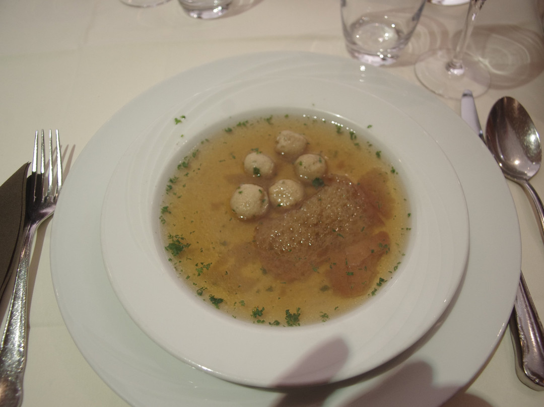 Hotel-Restaurant A l'Aigle主图