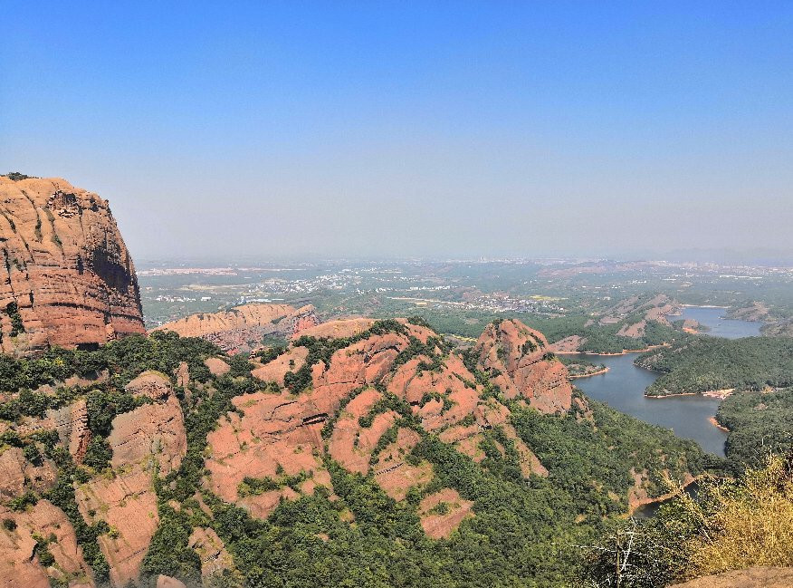 弋阳龟峰景区-弋阳县必去景点