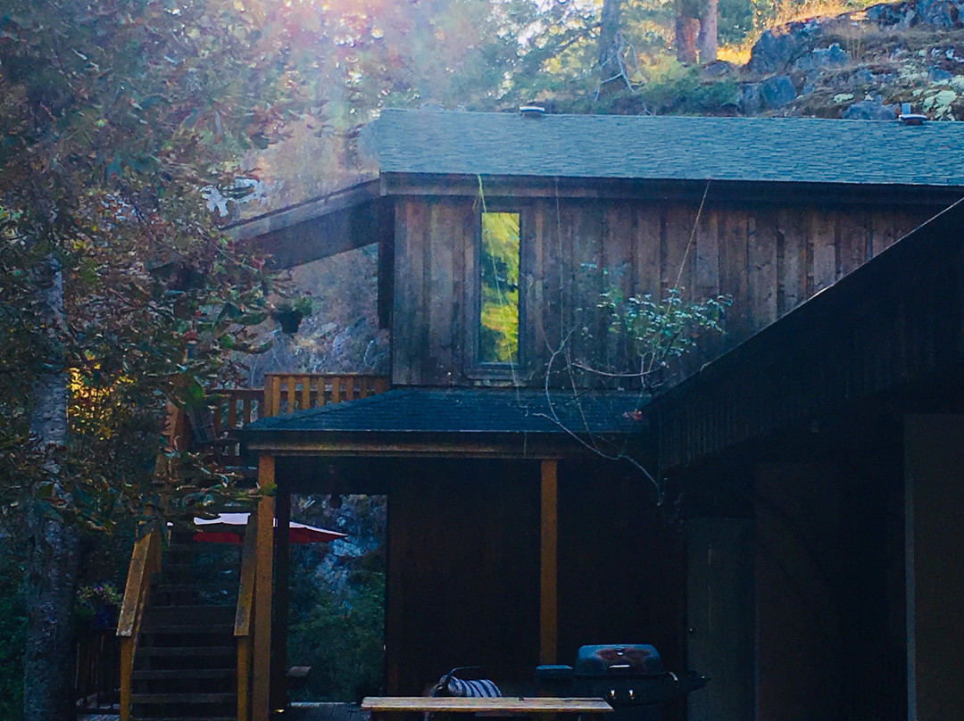 Cortes Island Motel主图