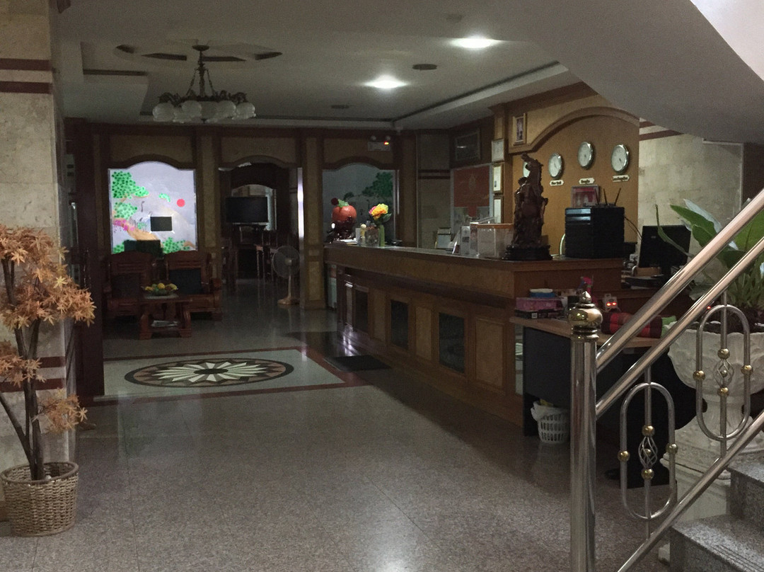Submukdaphum Place Hotel主图