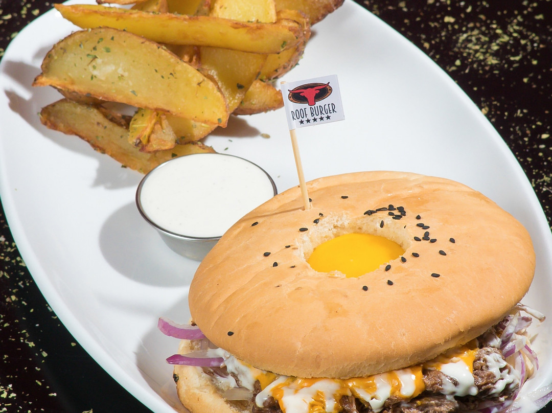 Roof Burger, Ribs & Sandwichs