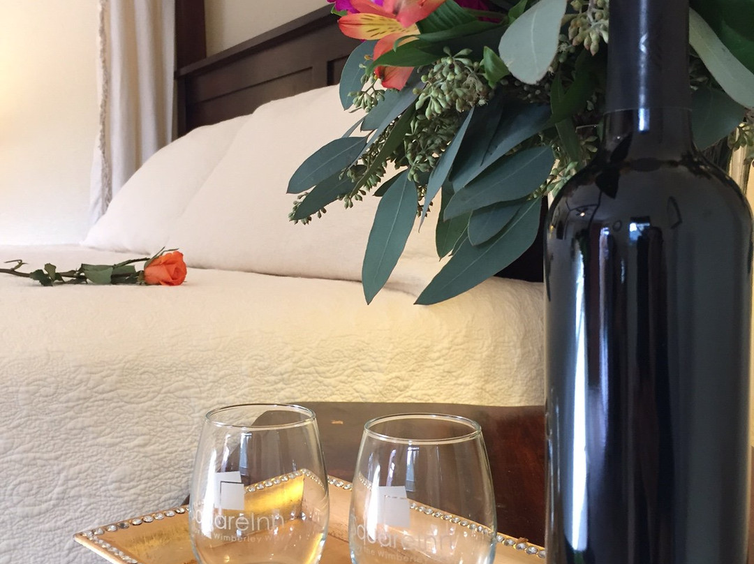 Square Inn & The Legacy Lounge主图