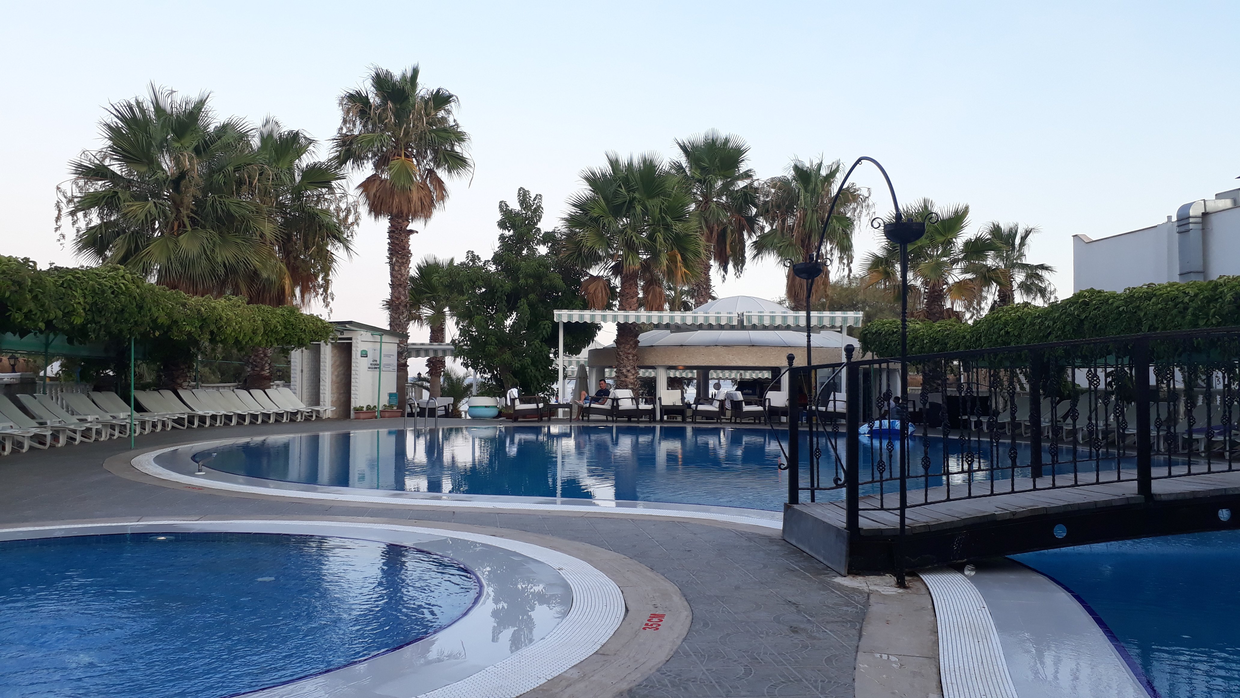 Hotel Grand Levent-泳池
