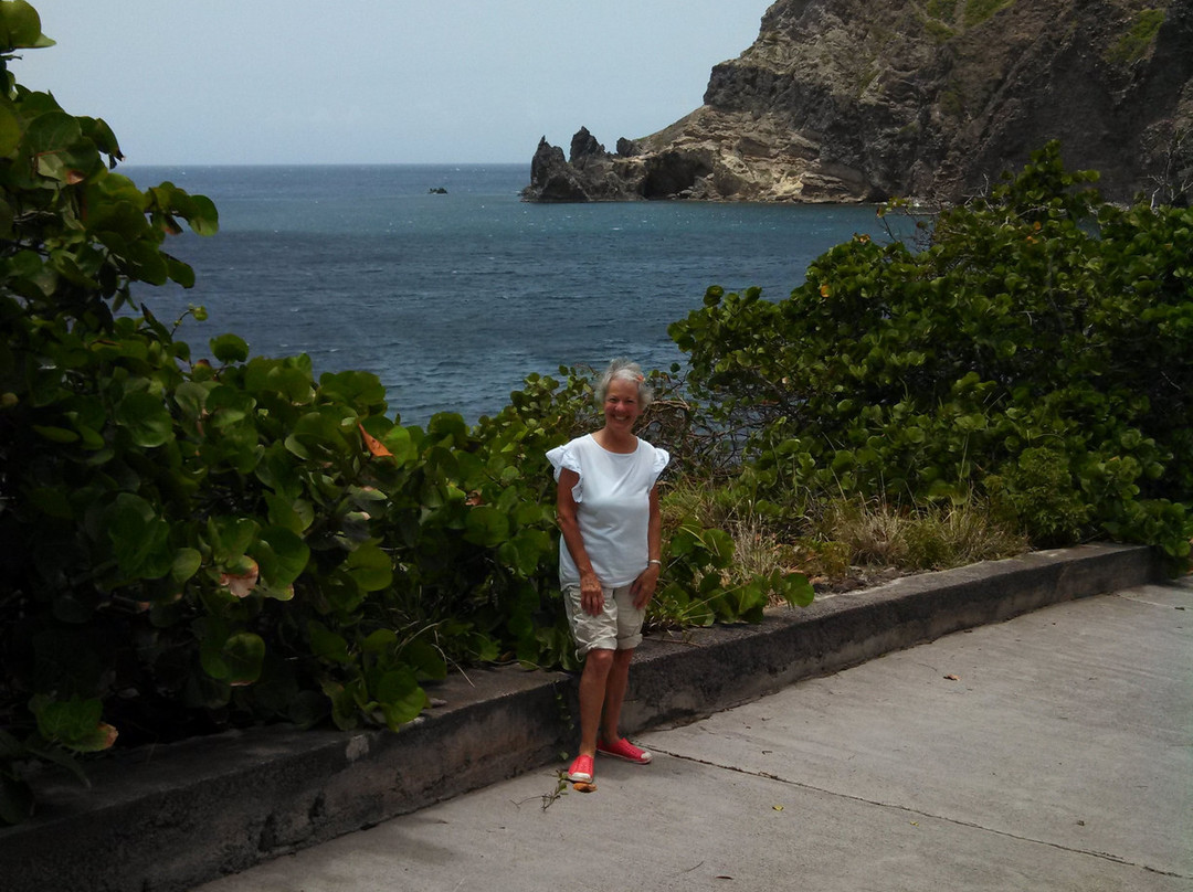 Well's Bay-萨巴岛必去景点