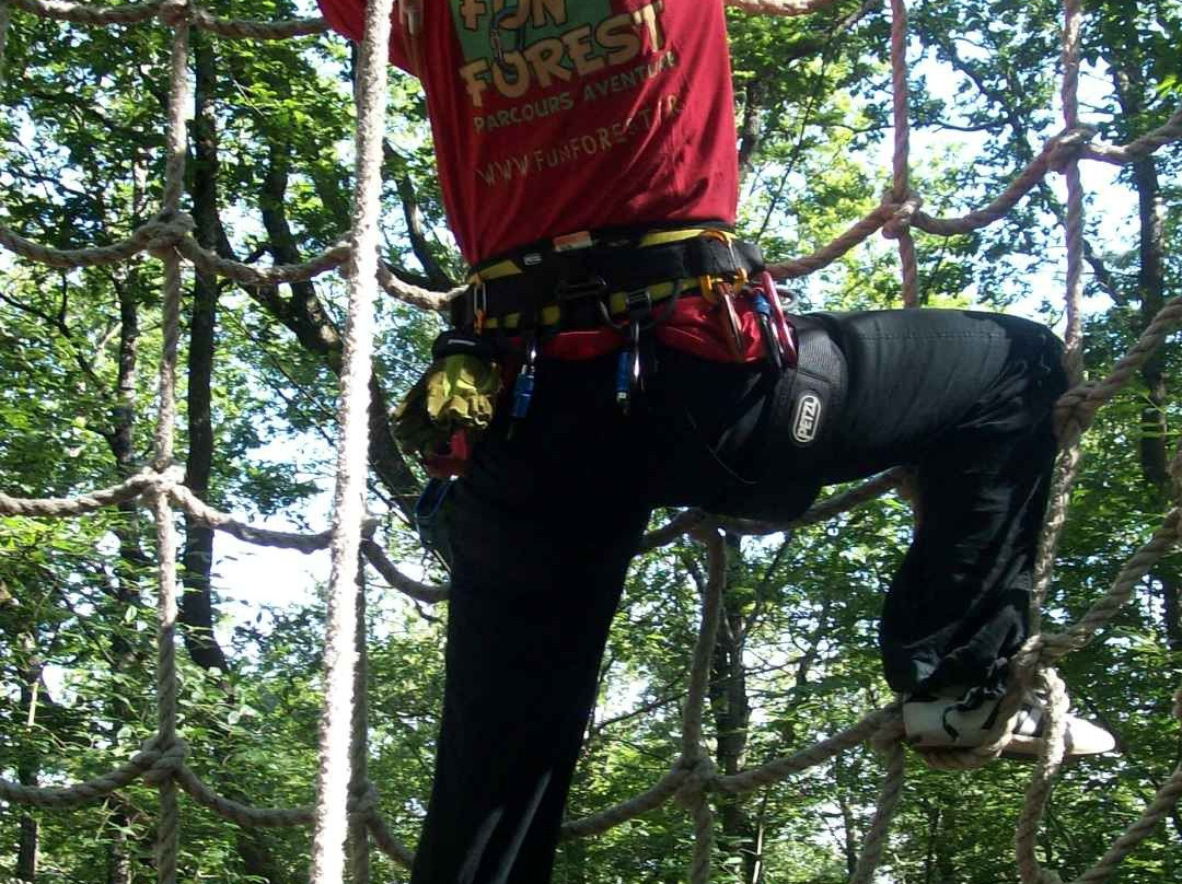 FUN FOREST Parcours Aventure-Fontaine-le-Comte必去景点