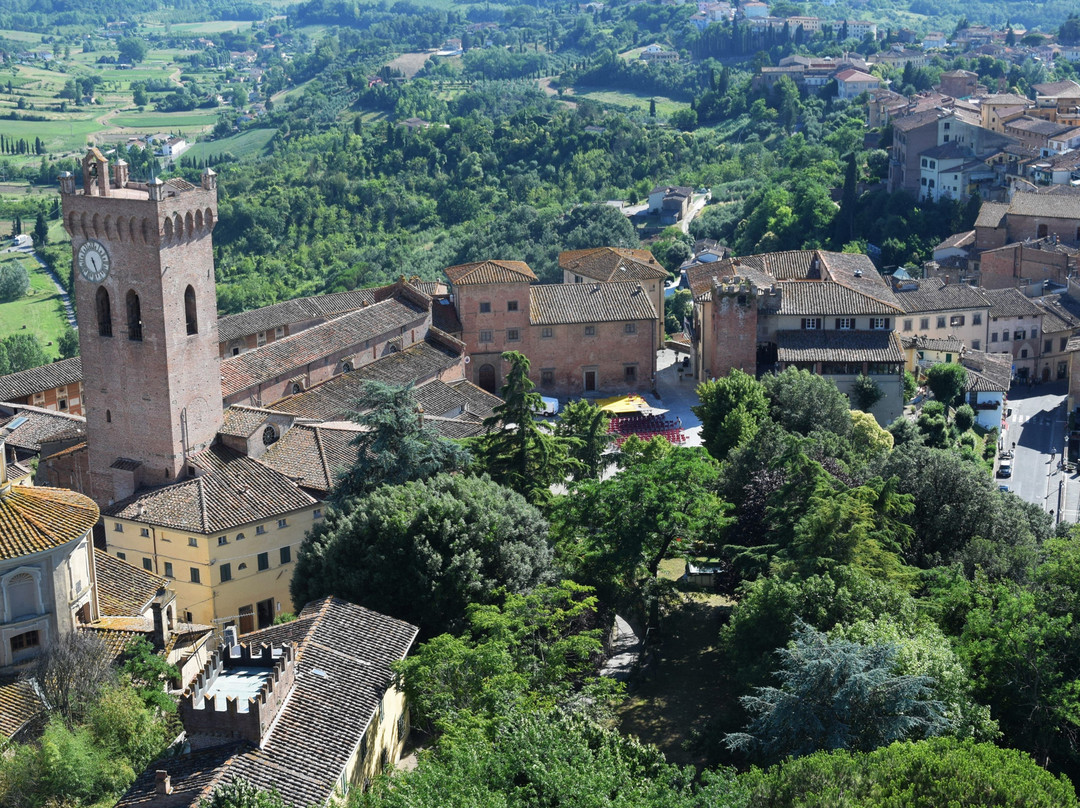 圣米尼亚托旅游景点-Rocca Federico II