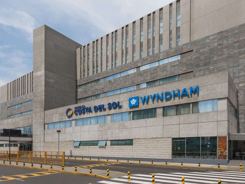 Costa Del Sol Wyndham Lima Airport主图