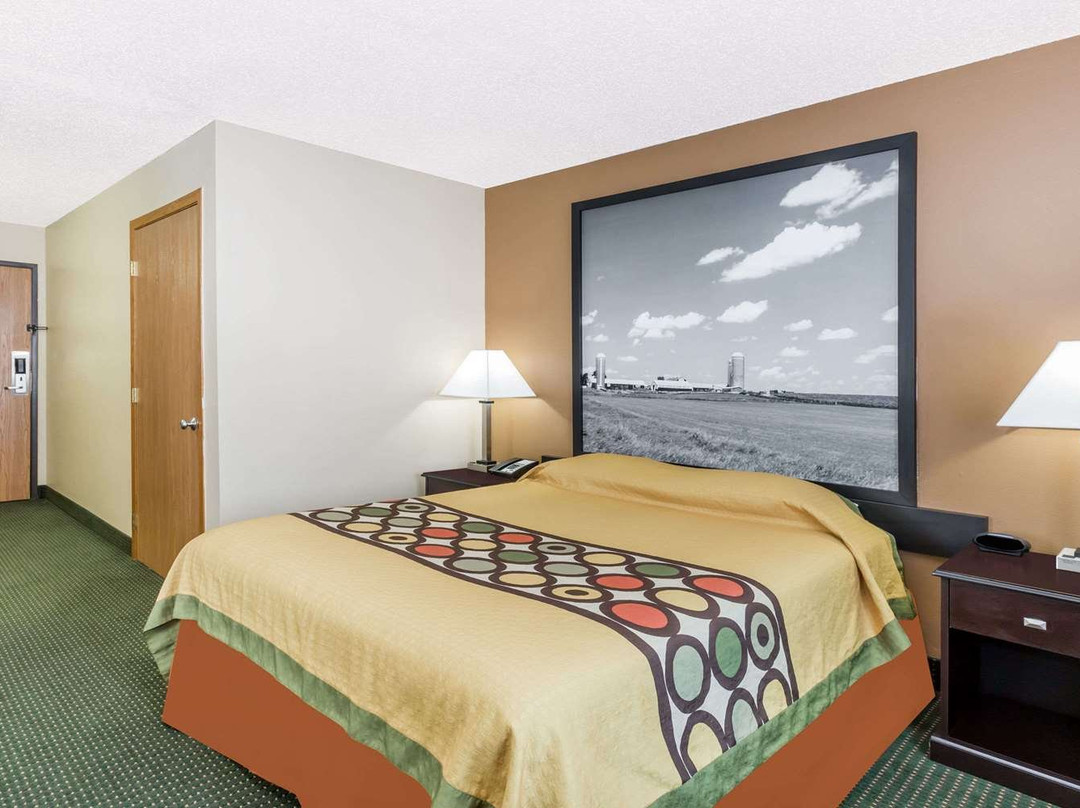 Super 8 by Wyndham Jefferson主图