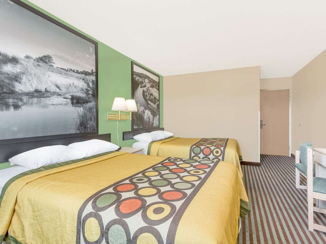 Super 8 by Wyndham Lexington主图