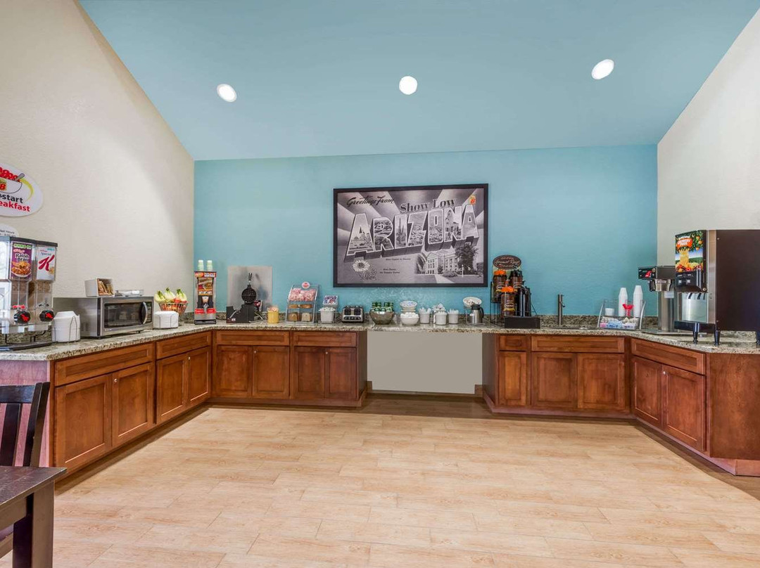 Super 8 by Wyndham Show Low主图