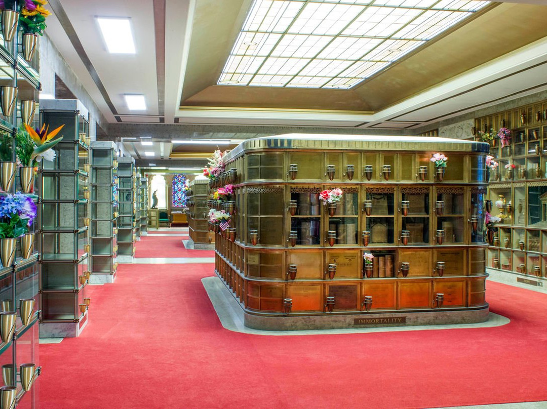 Woodlawn Funeral Home-Colma必去景点