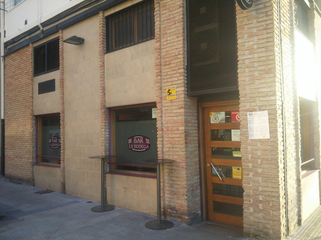 Orcoyen餐馆和美食-Bar la Bodega