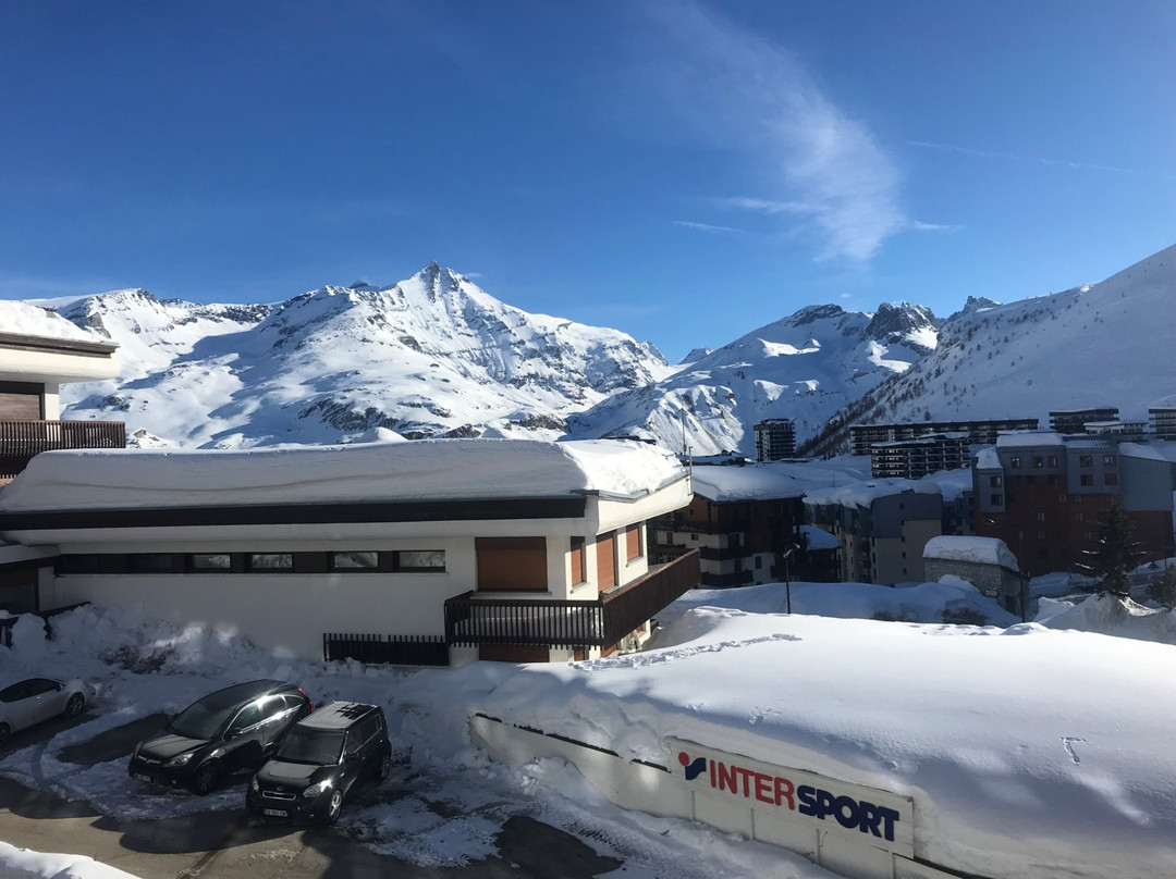 蒙大拿村庄酒店主图