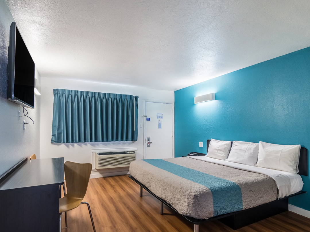 Trade Wind Motel主图