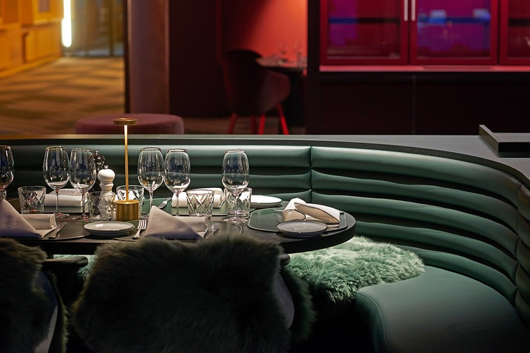 White Marmot Restaurant & Bar