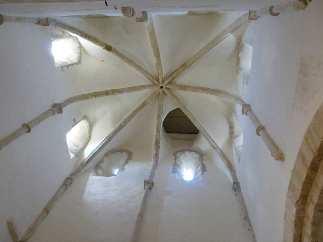 Eglise Sainte Helene景点图片