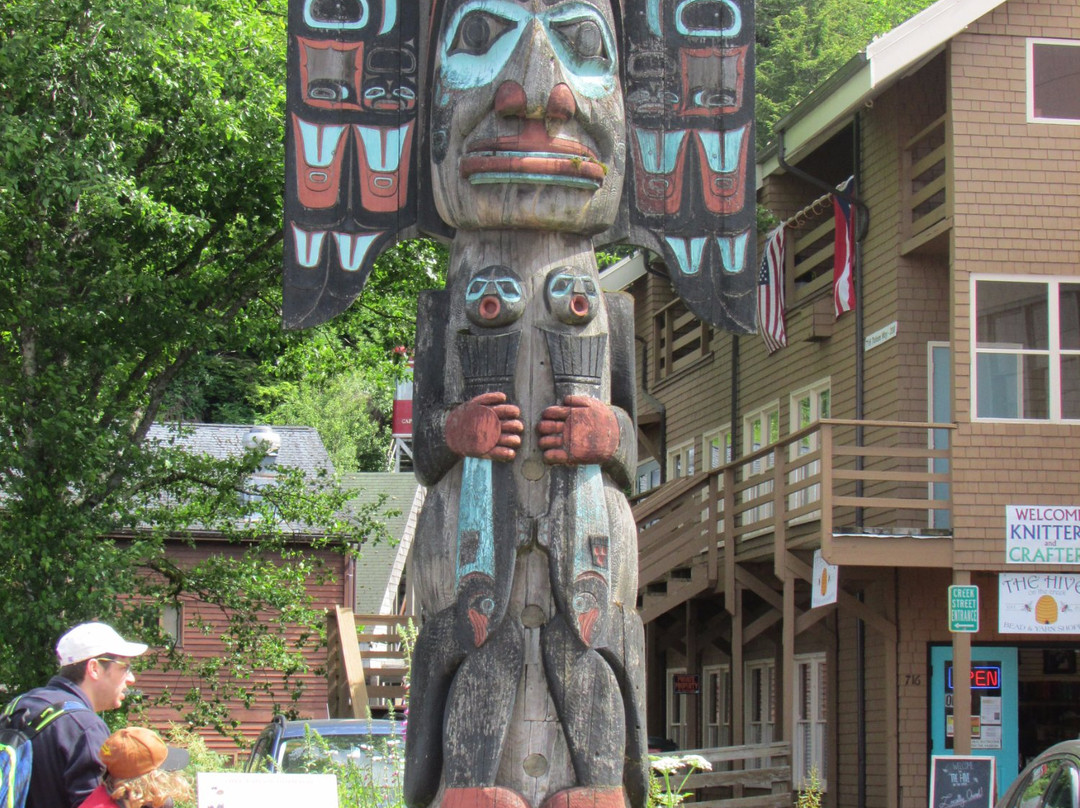 Chief Johnson Totem Pole-凯奇坎必去景点