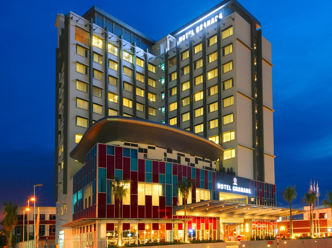 古庙格拉纳达酒店