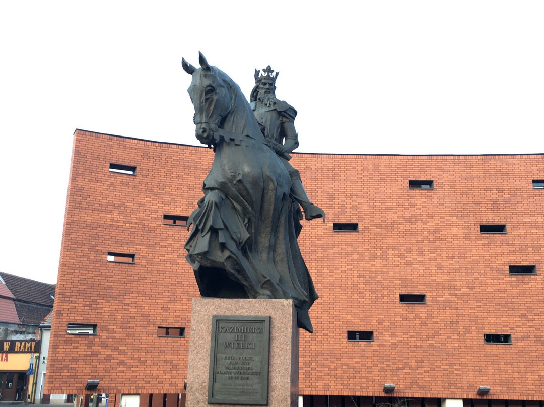 Pomnik króla Kazimierza Wielkiego景点图片