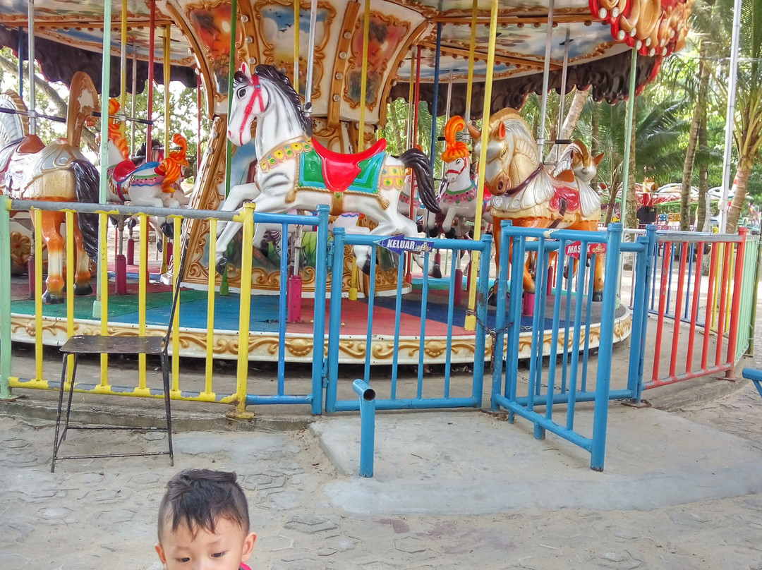 Mimi Land Batu Payung-山口洋必去景点