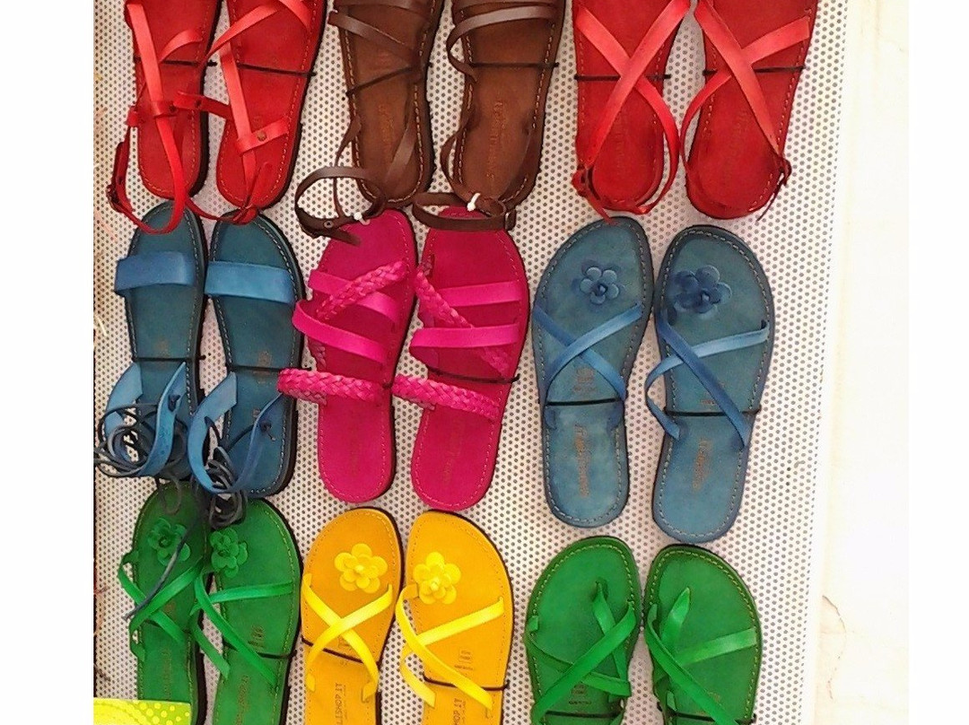 Sandali Shop-奥斯图尼必去景点