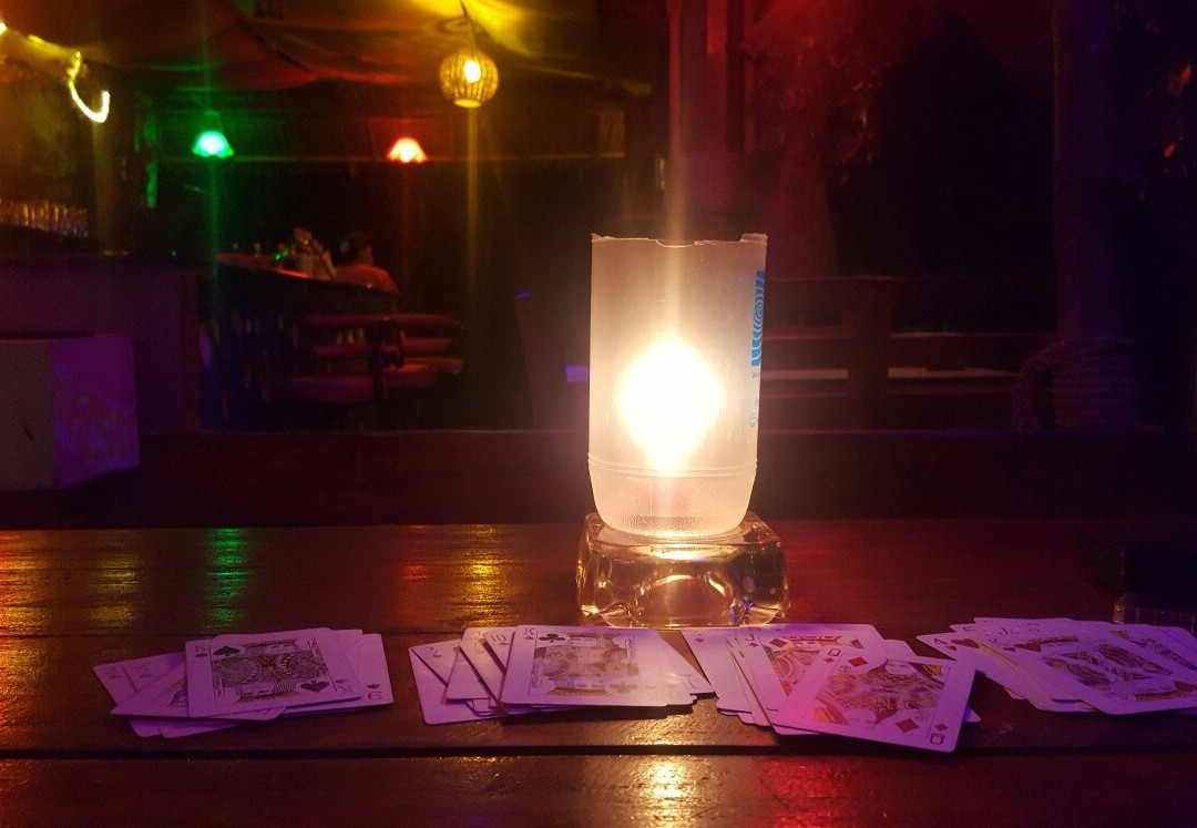 Jamrock Bar Railay-莱利海滩必去景点
