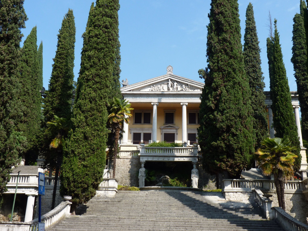 加尔多内里维耶拉旅游景点-Villa Alba