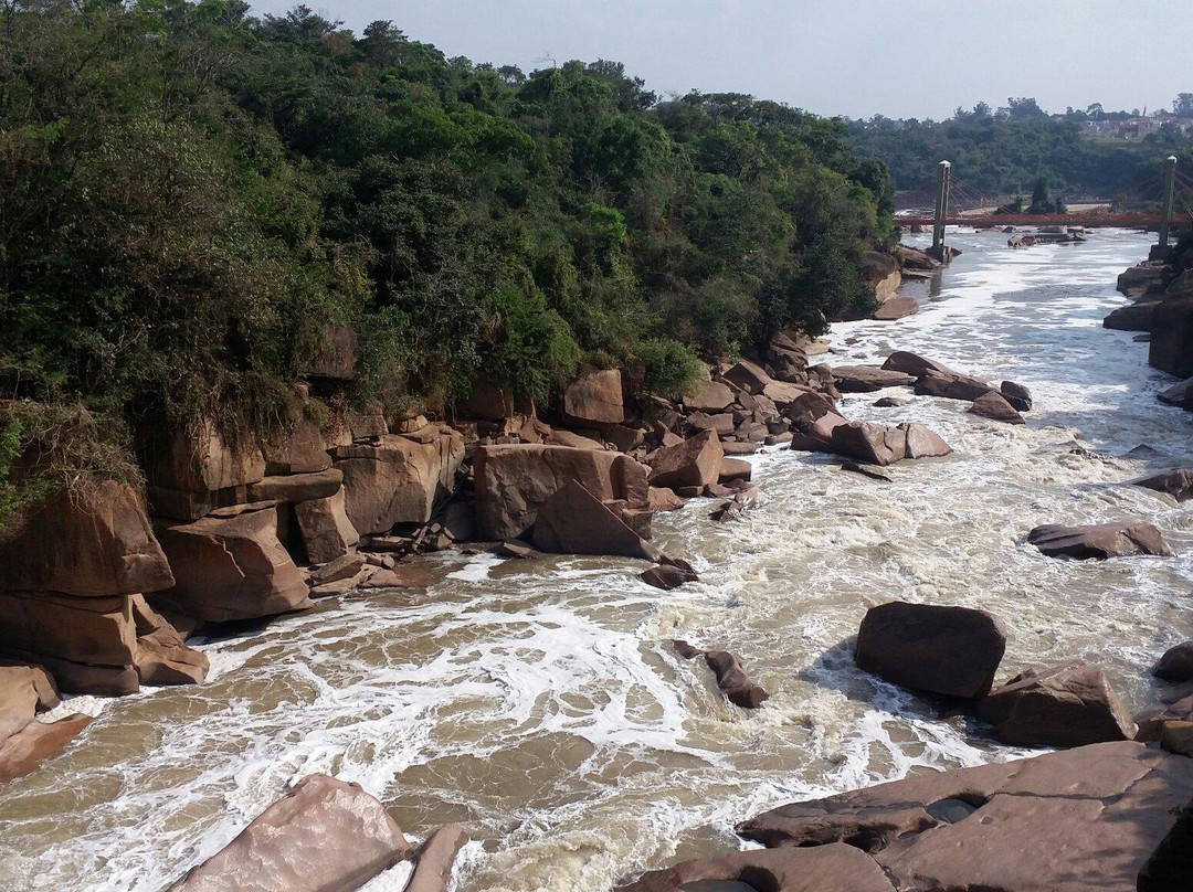 Monumento os Enamorados - Ilha dos Amores-Salto必去景点
