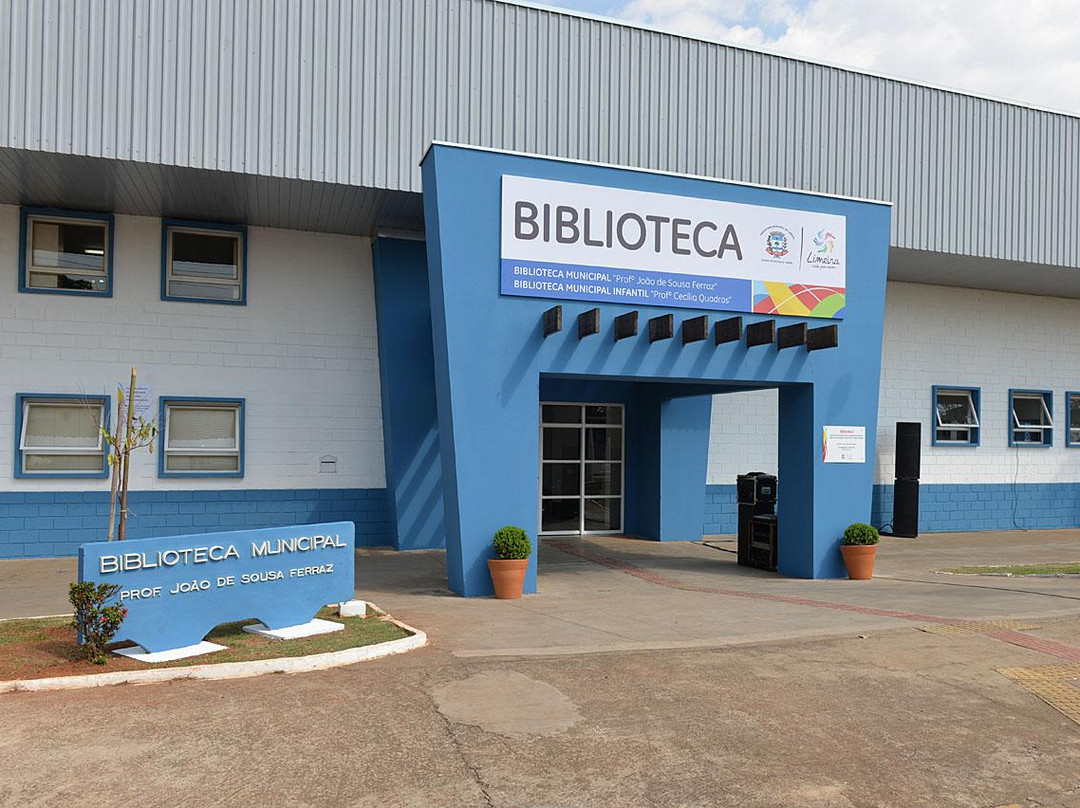 Biblioteca Municipal景点图片