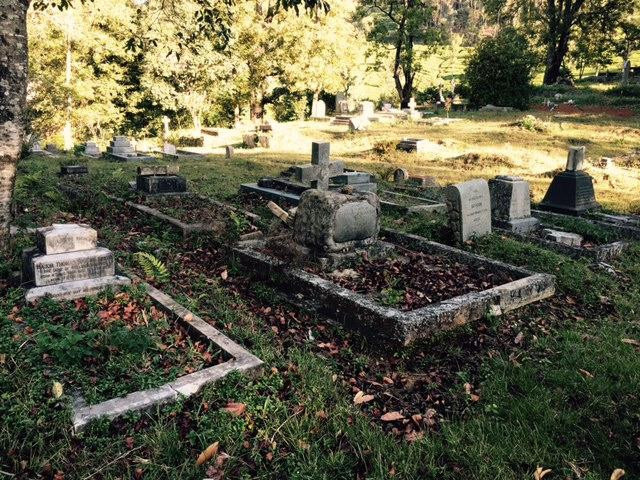 Tiger Hill Cemetery景点图片