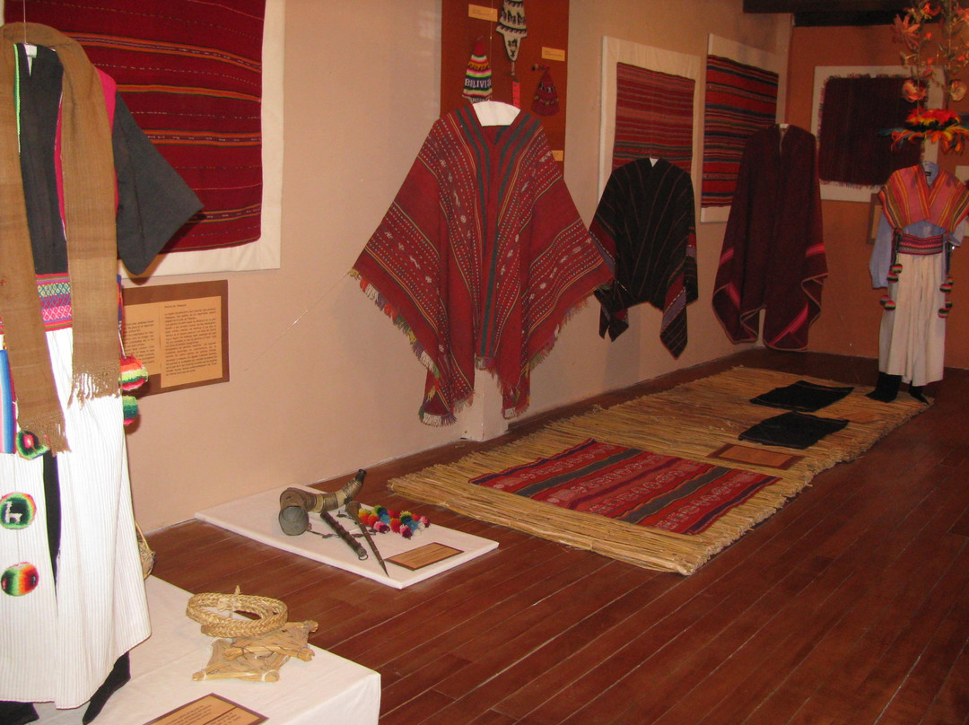 Museo del Poncho-科帕卡巴纳必去景点