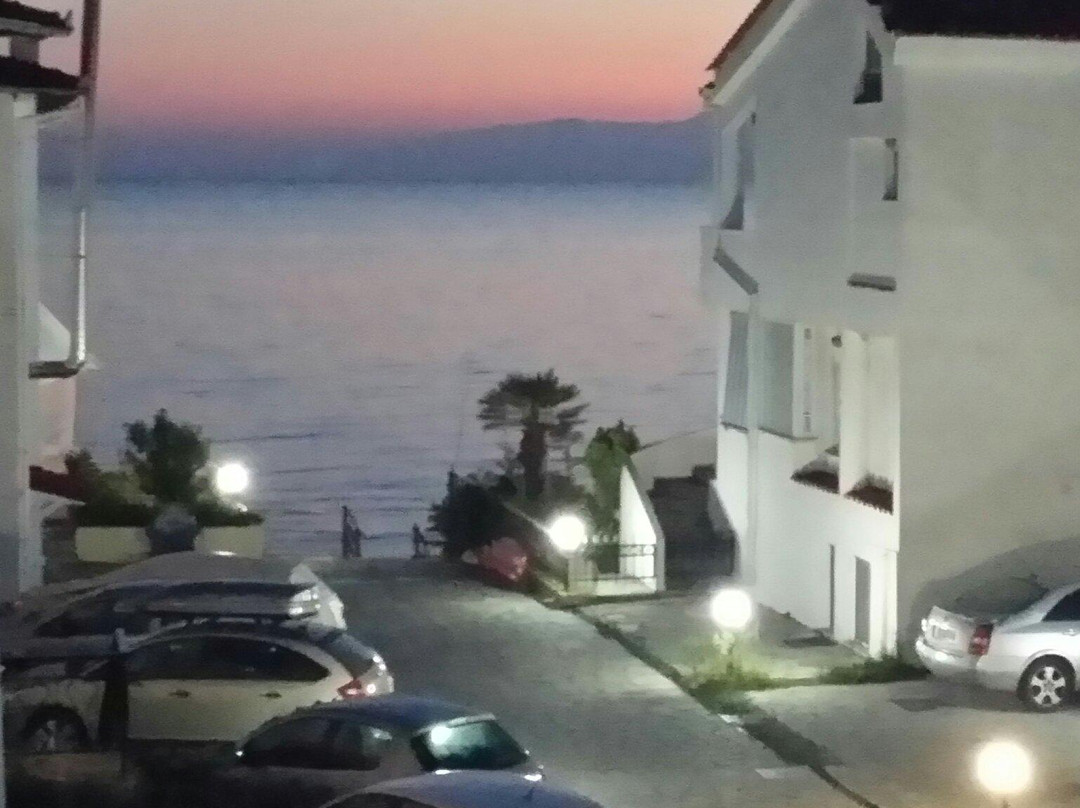 Ekavi Apartments主图