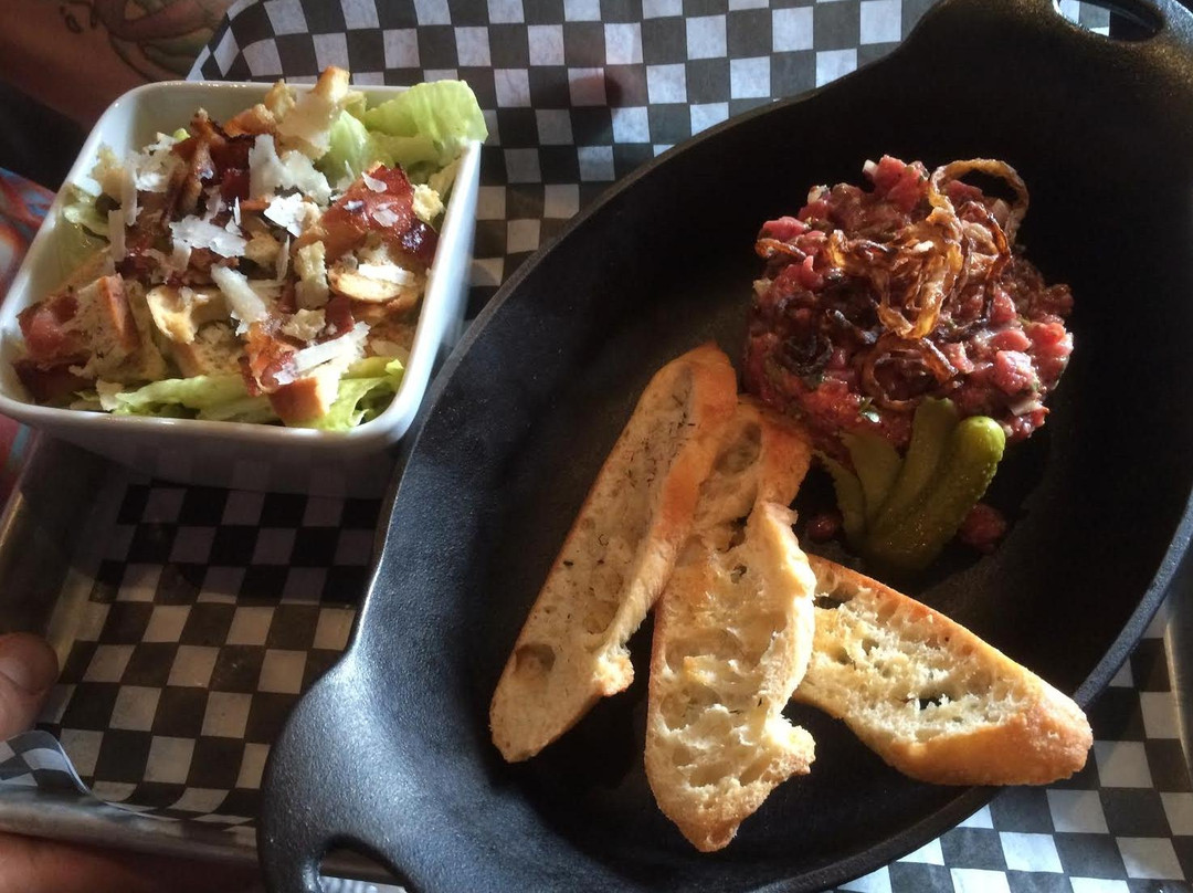 Jack & Johnnies-塔伯拉山必去景点