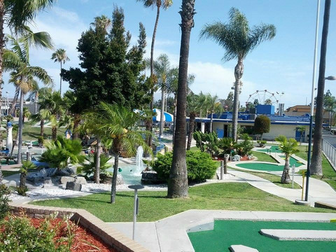 Boomers! Fountain Valley-芳泉谷必去景点