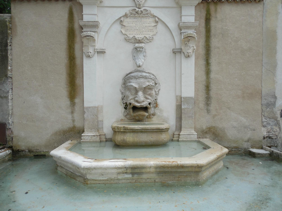 Fontana del Mascherone景点图片