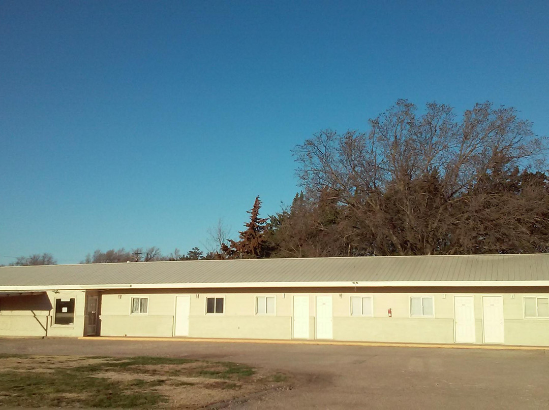 Travel Inn & Suites