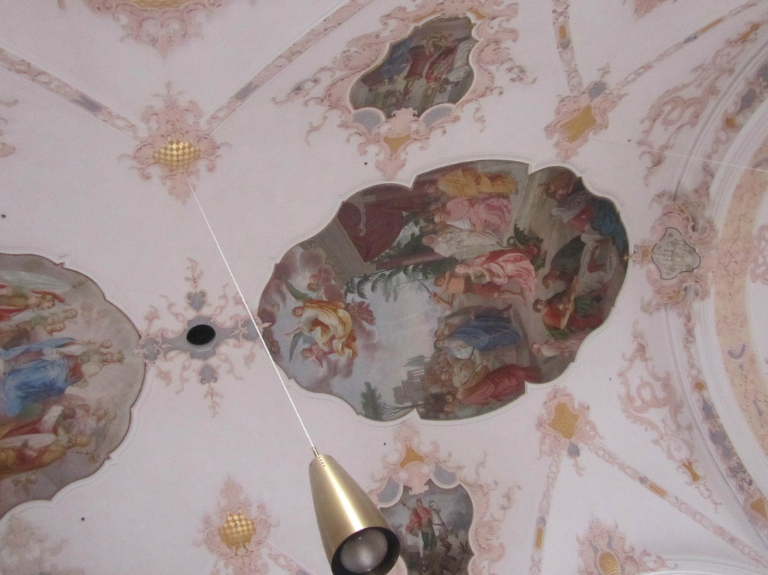 Kath. Pfarrkirche hl. Georg und Nikolaus景点图片