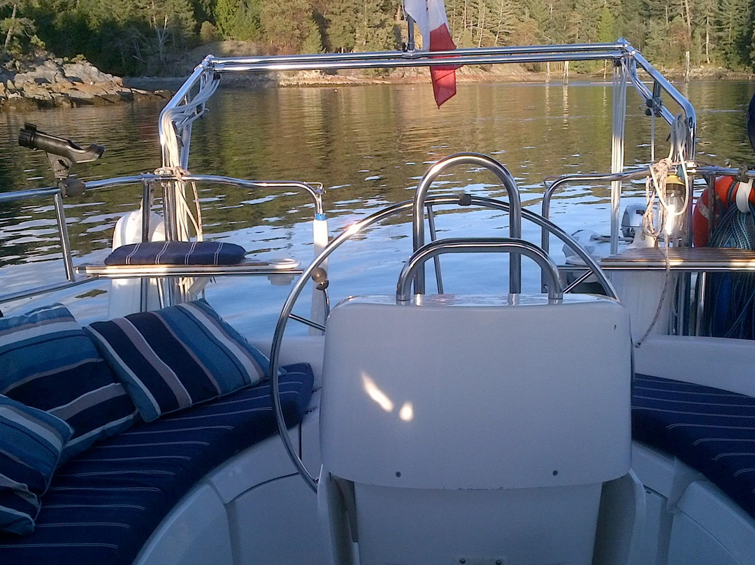 Secret Cove Sail Tours-Halfmoon Bay必去景点