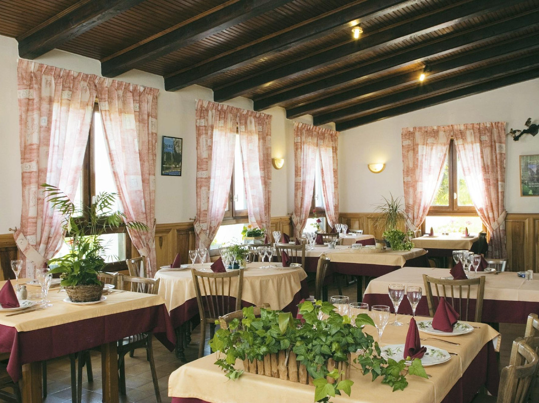 Hôtel Du Mont Servy主图